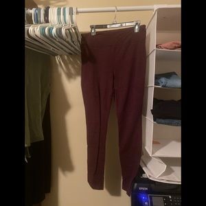 EUC maroon leggings